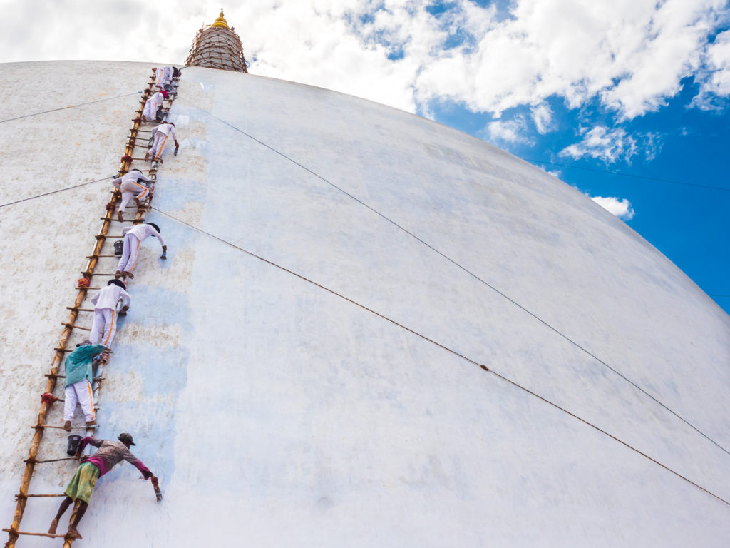 Painters On Ladder At Ruwanwelisaya  Anuradhapura, Sri Lanka