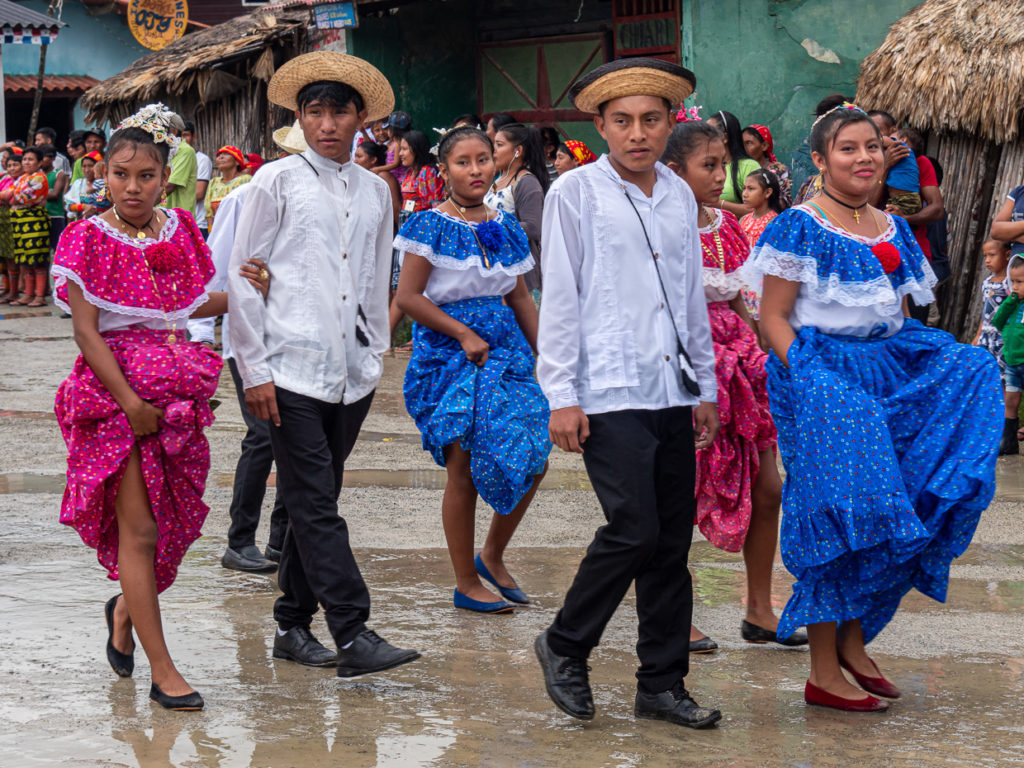Gunas Dressed In Traditional Panamanian Garb